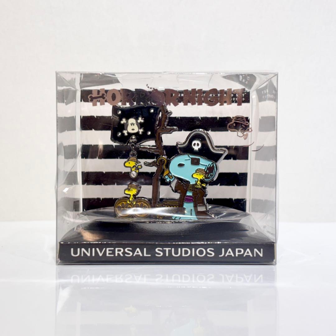 Unused USJ Snoopy Pirate Jewelry Stand & Earrings Halloween