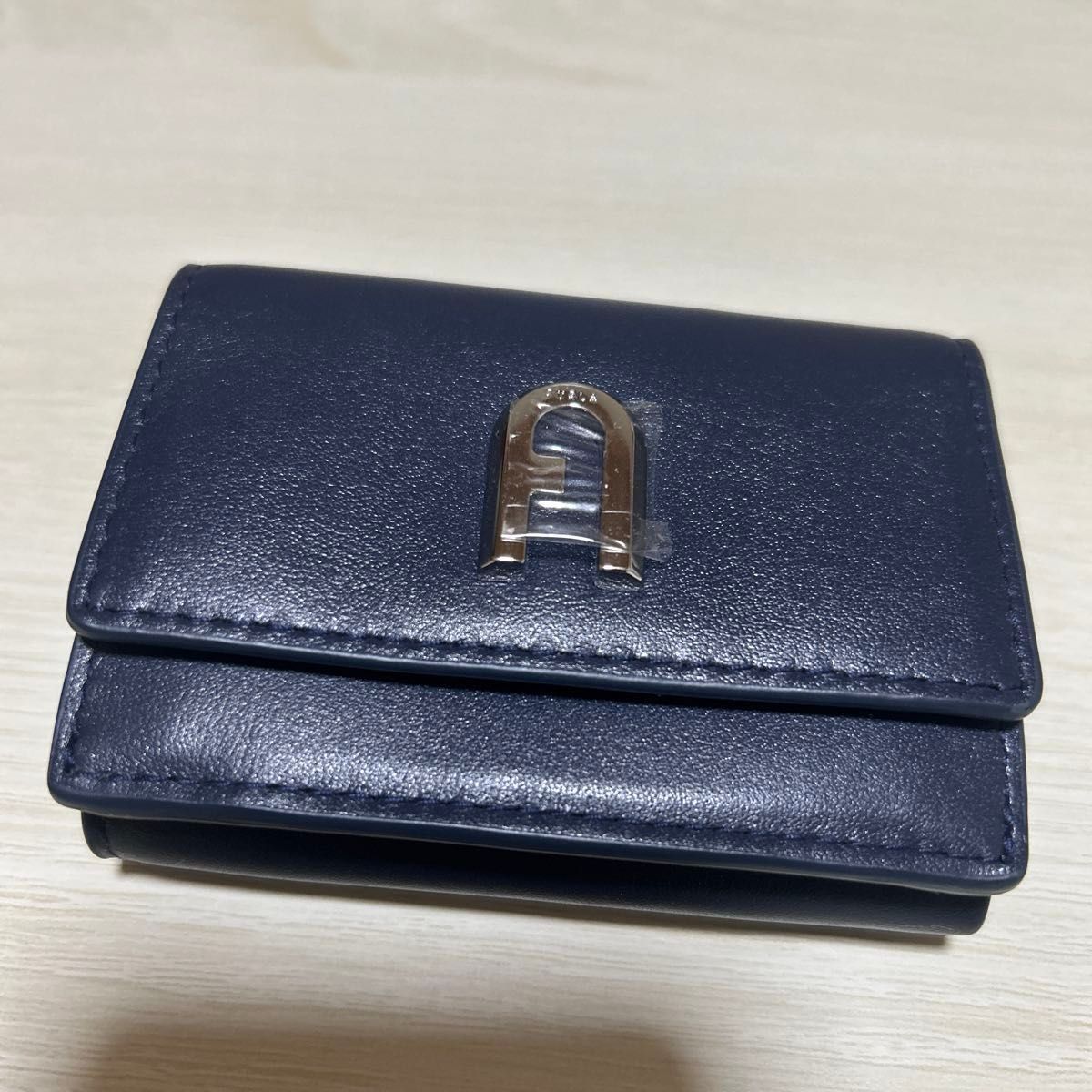【New, Unused】FURLA Trifold Wallet Compact Wallet, Navy