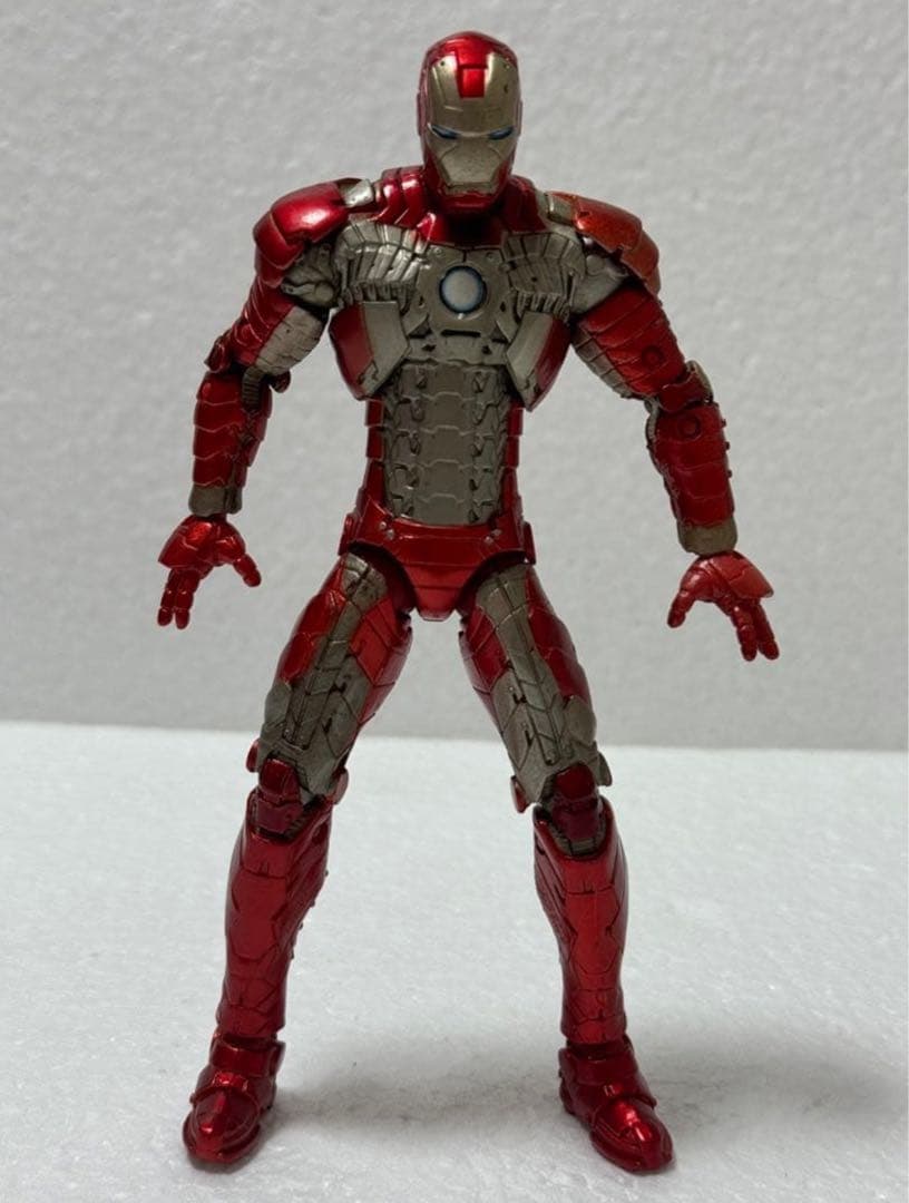 Marvel Legends Iron Man Figure