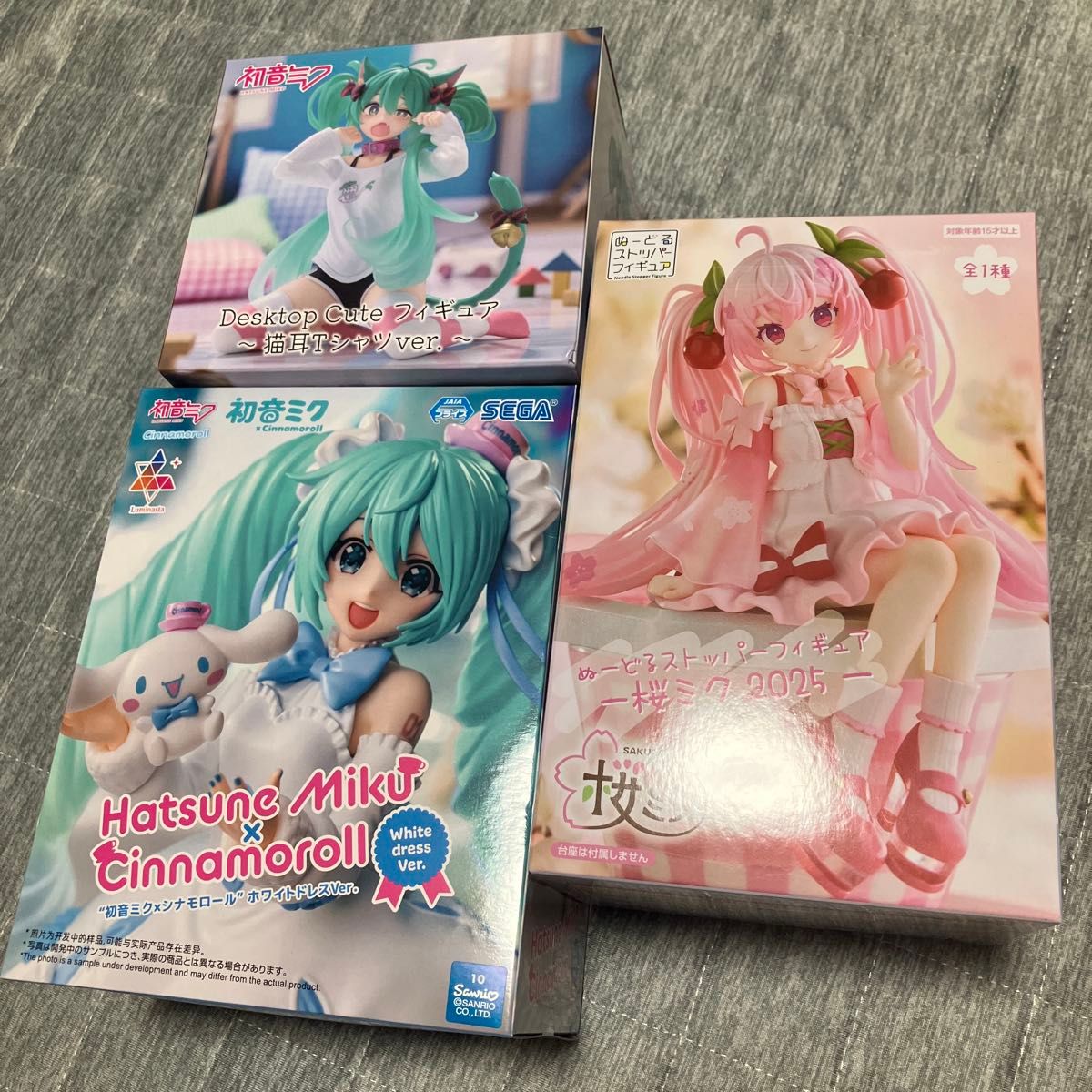 初音未来3点组合白色礼服ver.樱未来2025猫耳t恤ver.