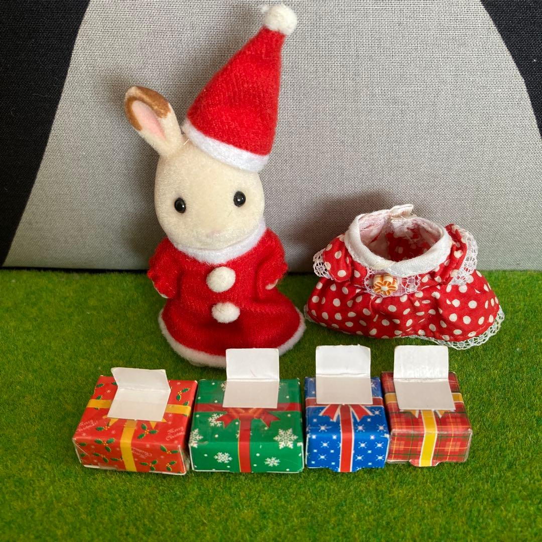 Sylvanian Families Rabbit Doll Christmas Outfit Accessory Set Gift Clothes