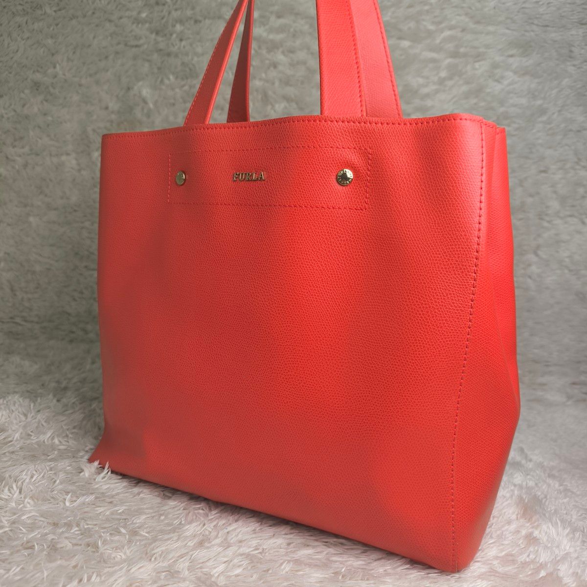 【Large Capacity】FURLA Tote Bag, Leather, Orange, Vermilion, Fits A4, Gold Hardware Logo, Shoulder Strap FURLA, Red Tones, Orange Tones
