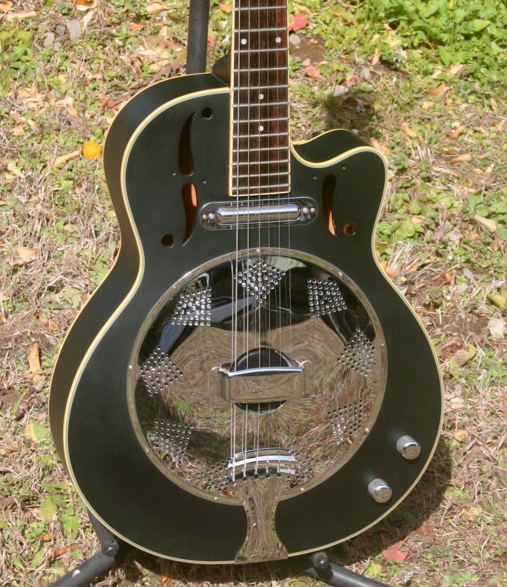 【レア仕様・美品】Morris（モーリス）リゾネーターギター カッタウェイ【ハードケース付】