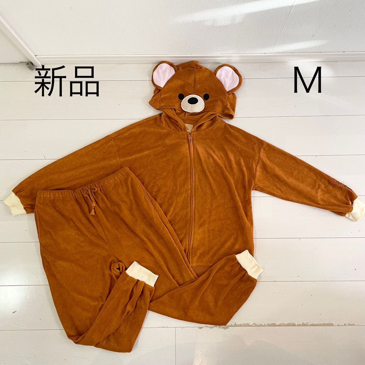 新品　ピーターパン　Mサイズ 上下セット　ディズニー　ルームウェア　ハロウィン　コスプレ