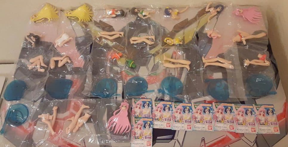 Sealed Complete Rare Hard-to-Get Vintage To LOVE-r Capsule Figure