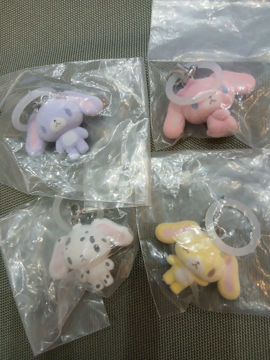 サンリオ シュガーバニーズ ふわふわめじるしアクセサリー 4個セット