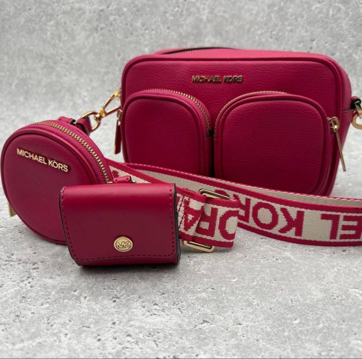 美品 MICHAEL KORS マイケルコース JET SET ITEM クロスボディ ウィズ テックアタッチ ピンク レザー