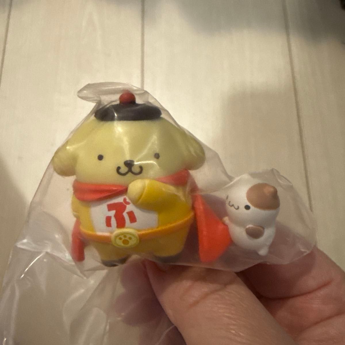 布丁狗 布丁英雄 手办 求助吗 扭蛋 三丽鸥