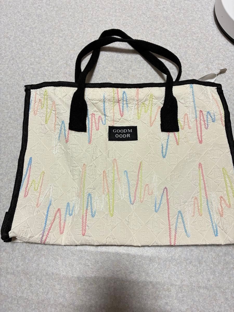Tote Bag, Textured Fabric, Embroidery, Glitter, White, Black