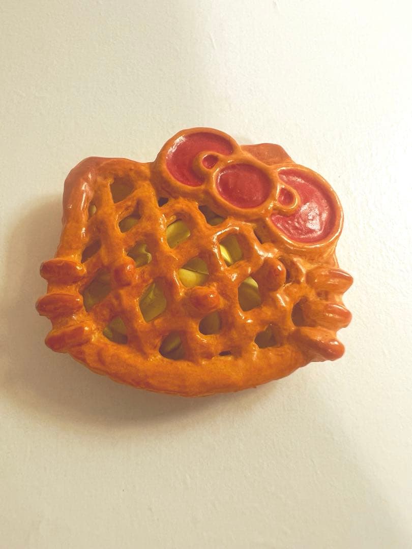 Hello Kitty Apple Pie Miniature Figure