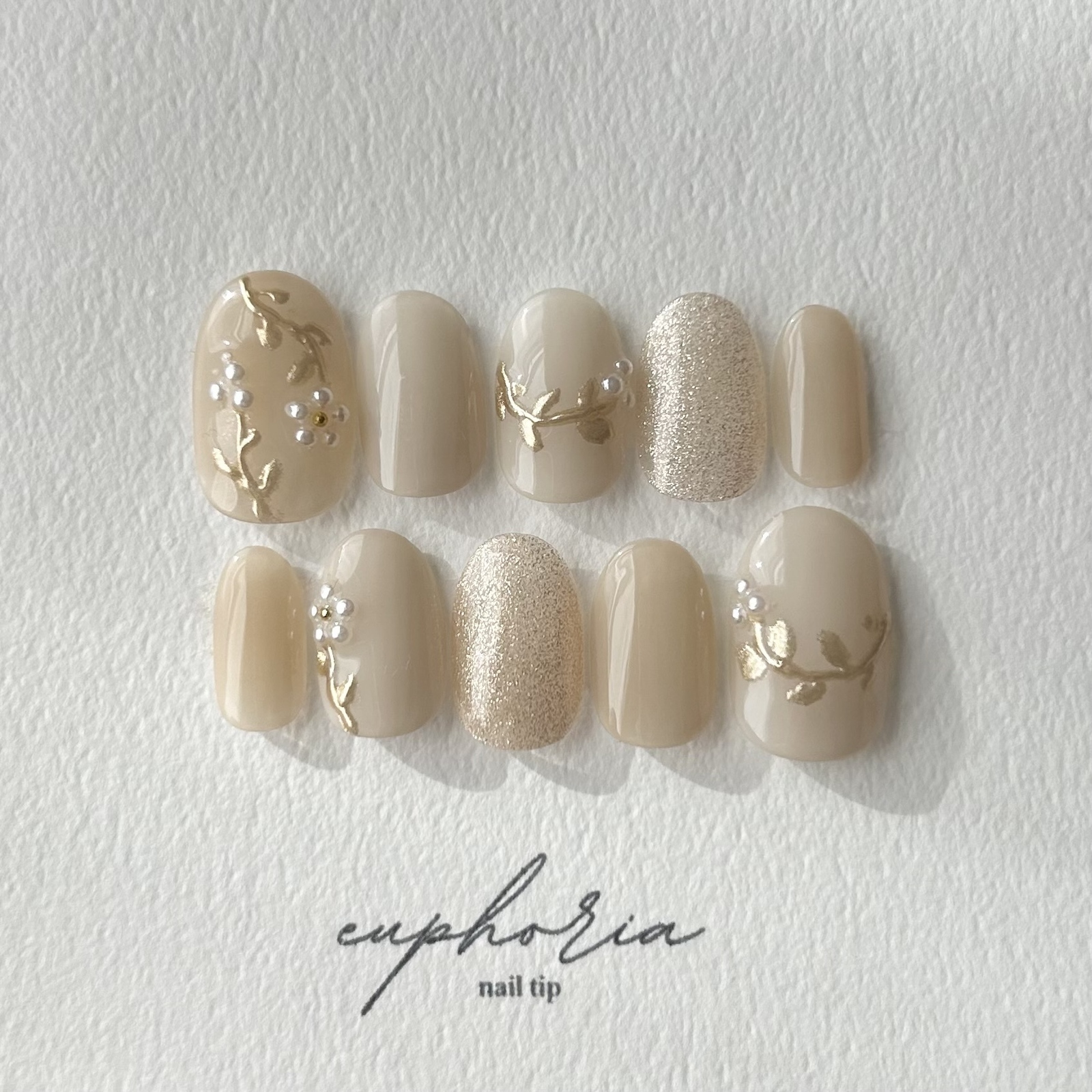 Beige Pearl Stone Flower Nail Tips Gel Nail Glitter Wedding Gold Flower Elegant Kireme Simple Bridal Pre-shoot Uchikake Color Dress Sheer