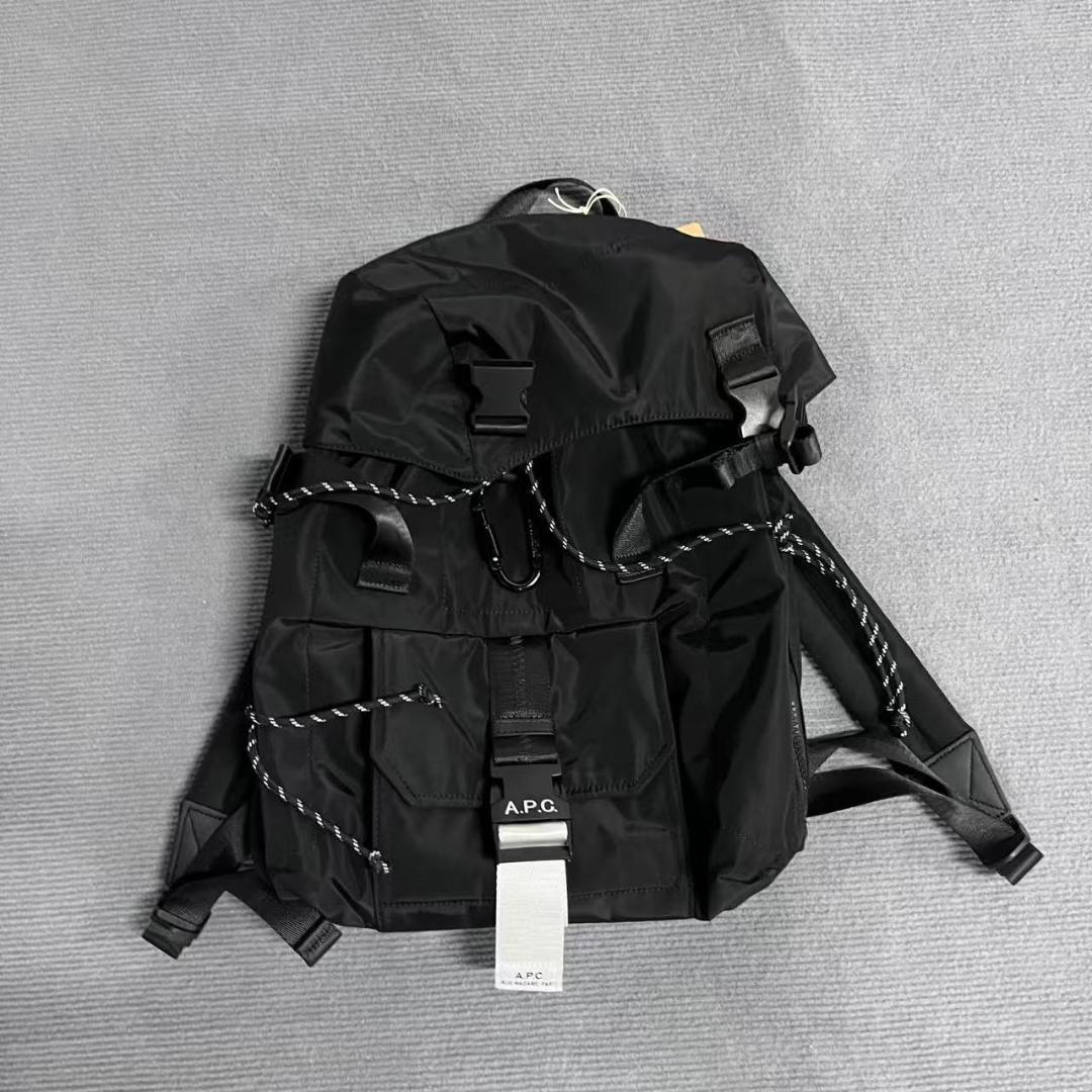 A.P.C. Treck 背包 双肩包 黑色