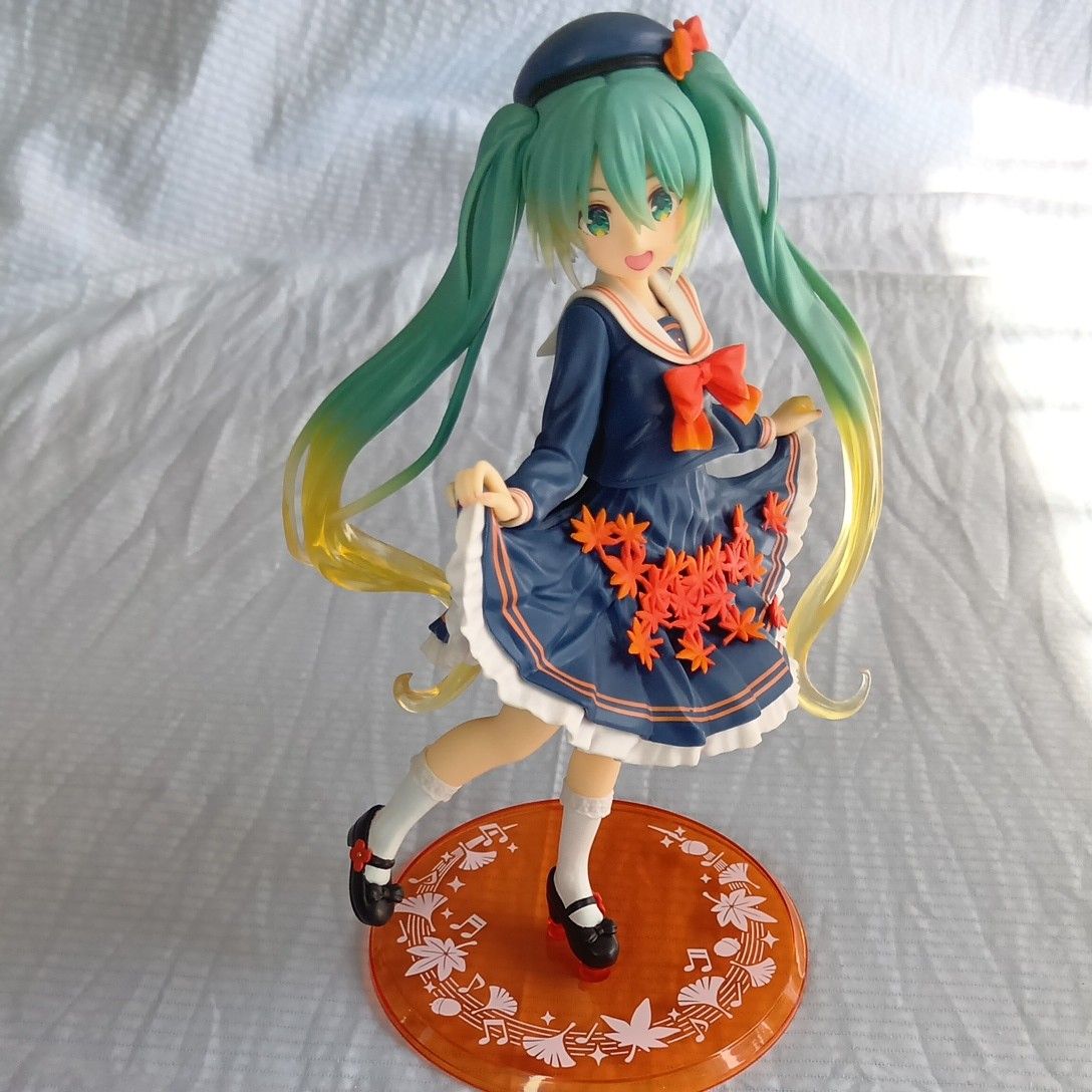 初音未来手办 第三季秋季版 Taito