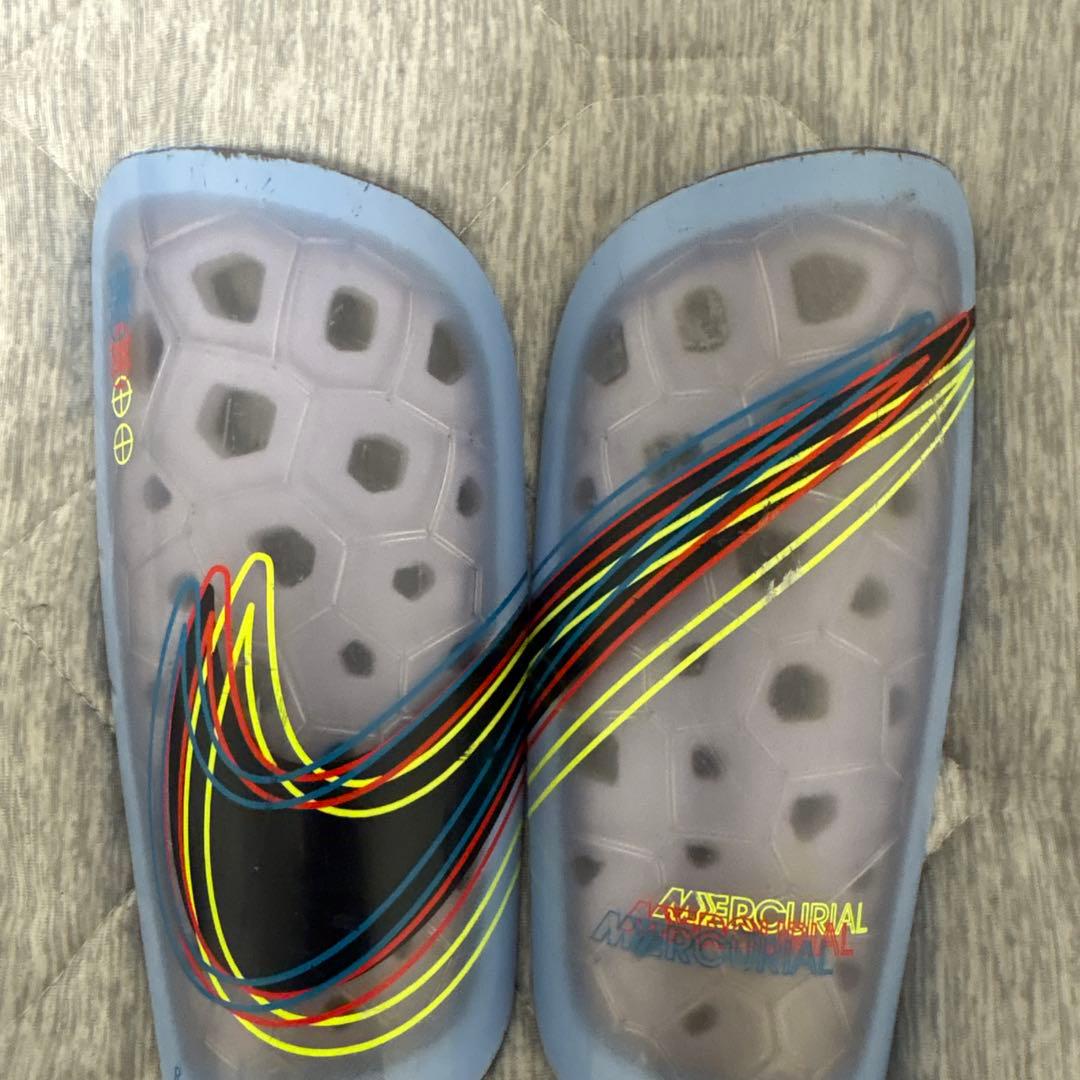 耐克 Mercurial 护腿板 护胫