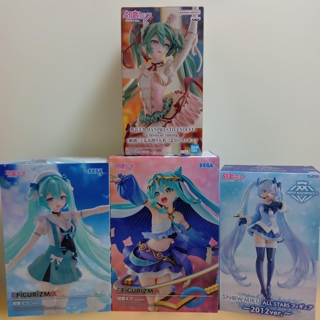 Hatsune Miku Figure Lot