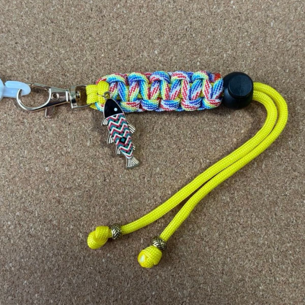手工制作 伞绳宠物瓶 holder 带鱼形挂饰