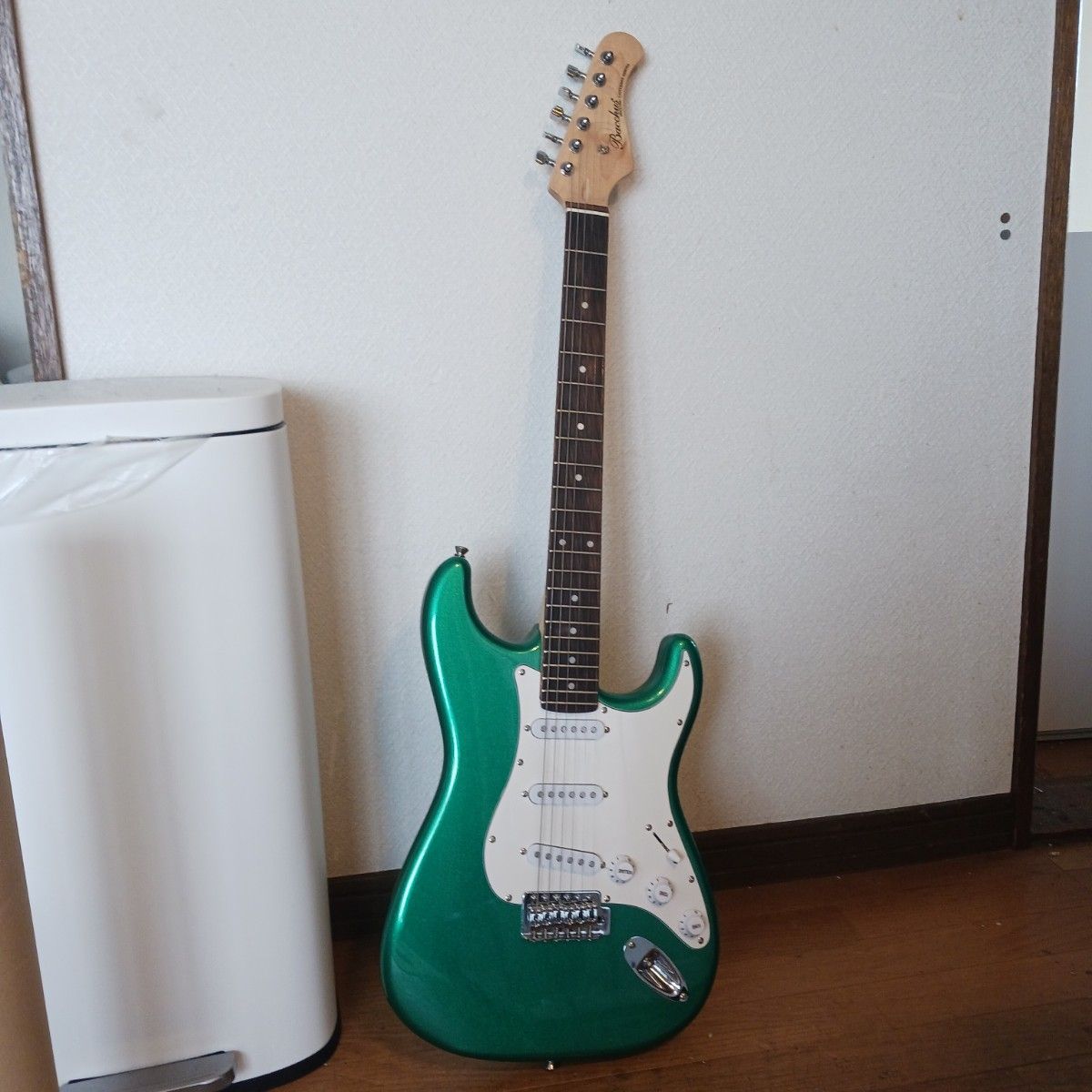 BUSKER'S BST-Standard Stratocaster 电吉他 绿色