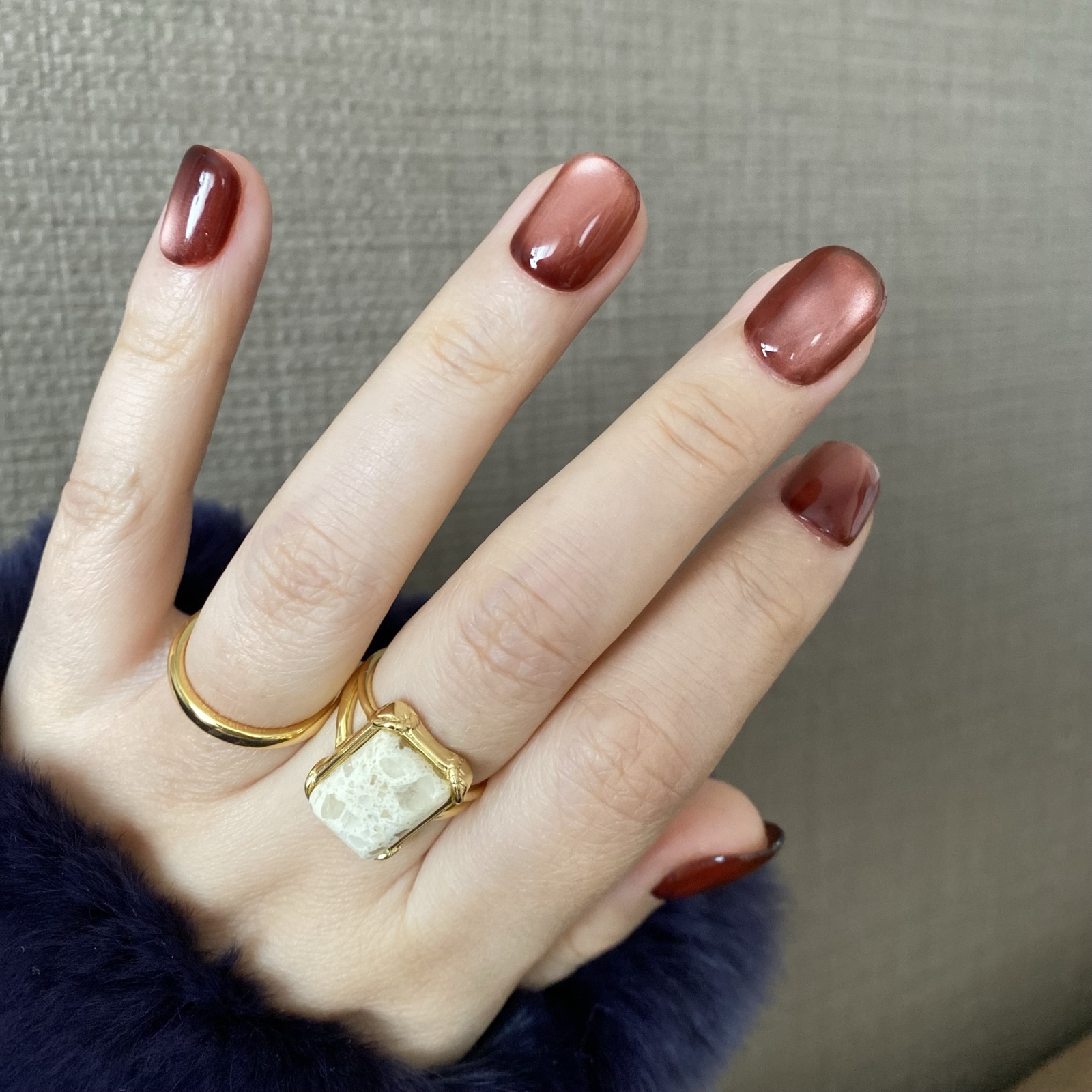 Reddish Brown Mug Uru Churu Water Glow Mug Magnet Nail Simple One Color Nail Tip Flat Oval Short Pushed Color Brown Reddish Brown Brown Adult Blue Undertone Occasion