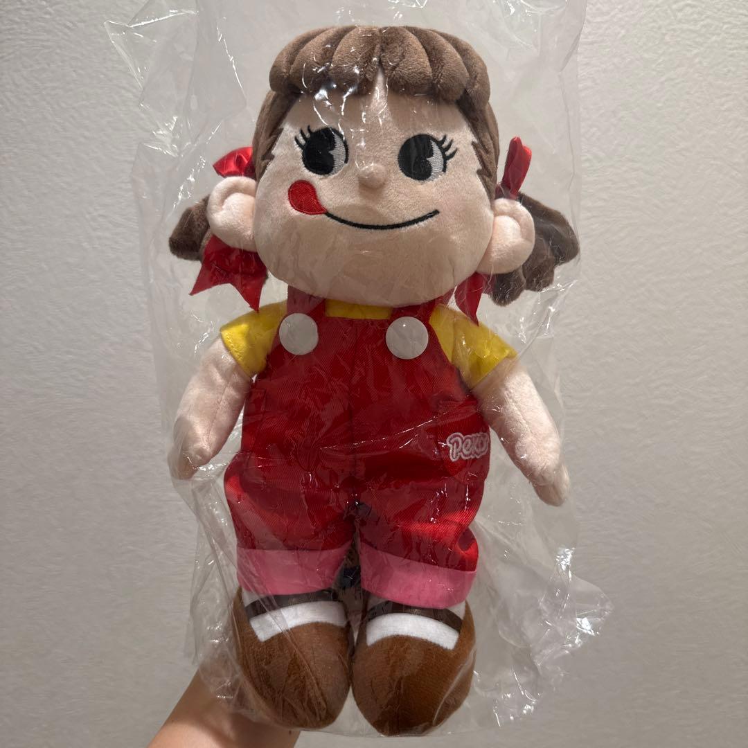 佩子玩偶全新未拆封