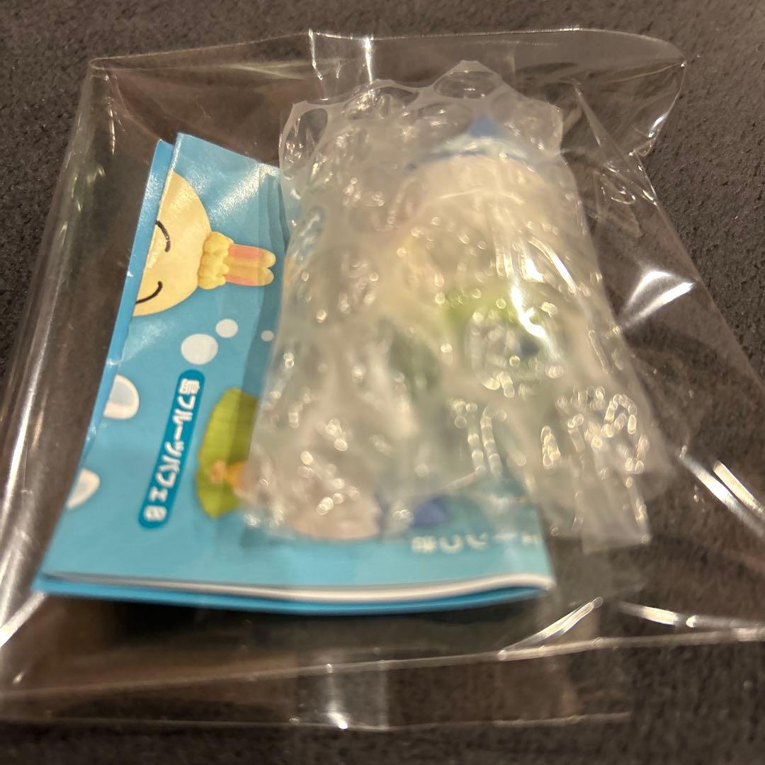 【匿名発送】ちいかわ たべものいっぱいマスコット ハチワレ