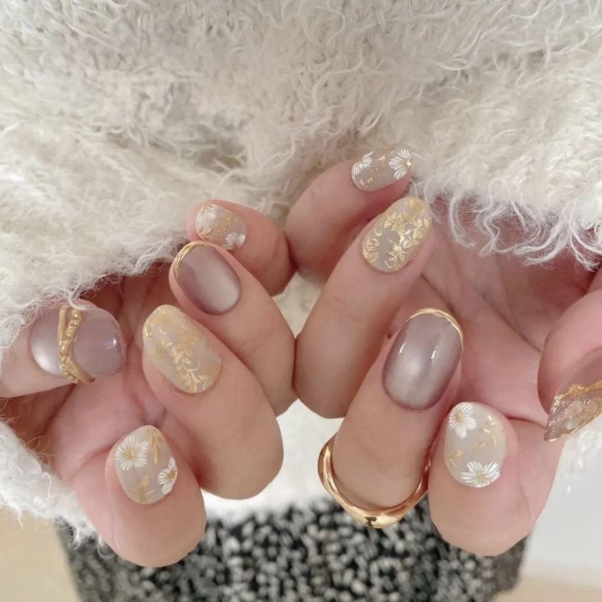 No.116 Lilac Pink Embroidered Nail Tips, Magnetic Nail, Gold Pink Bridal Nail Ring Nail, Occasion Wear, Press-On Nails, Custom-Made