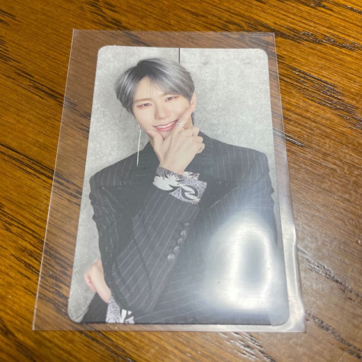 VICTON Seungseok continuous trading card