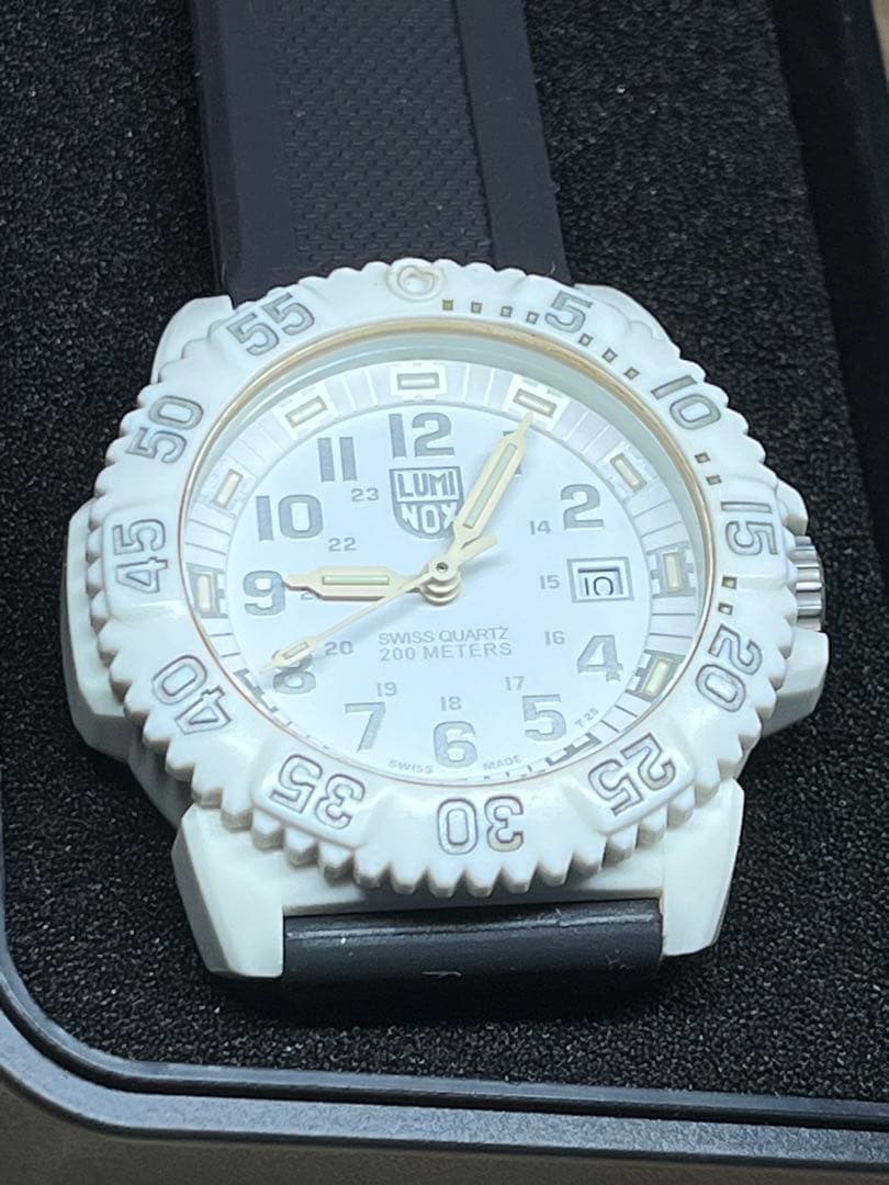 LUMINOX series 3050/ 3950 DAY WR200m产品