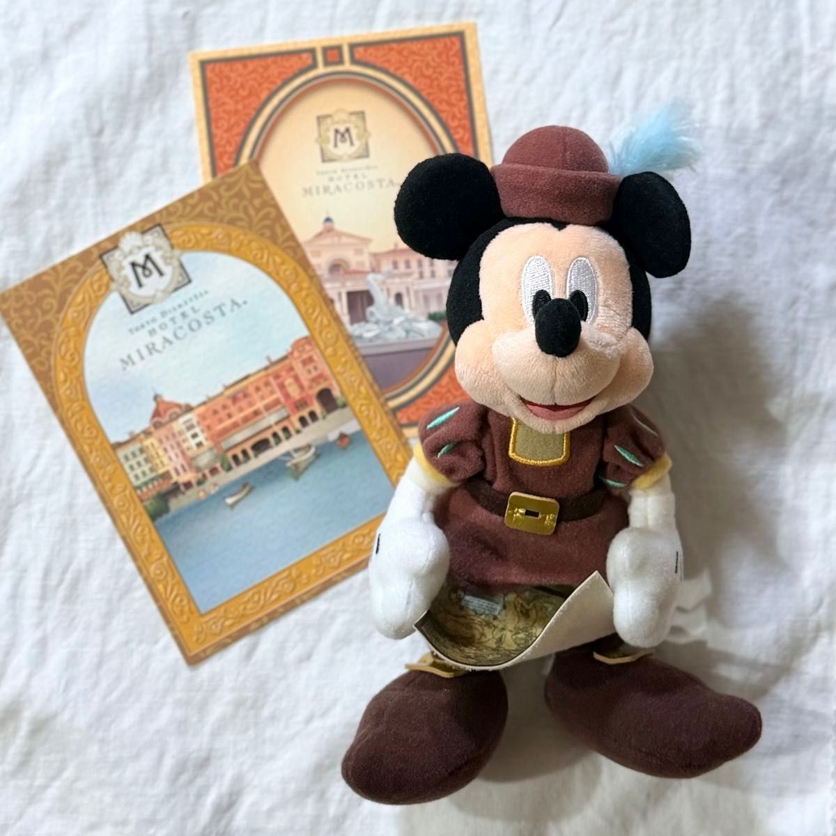 【Coupon Available】DisneySea Hotel MiraCosta Limited-Edition Plush Badge – Mickey Mouse, Tokyo Disney Resort, Current Item
