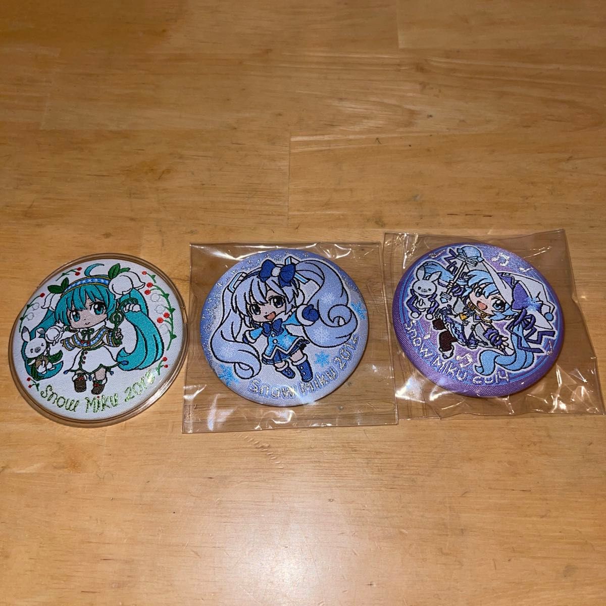 雪ミク 刺繍缶バッジ 3個セット 初音ミク