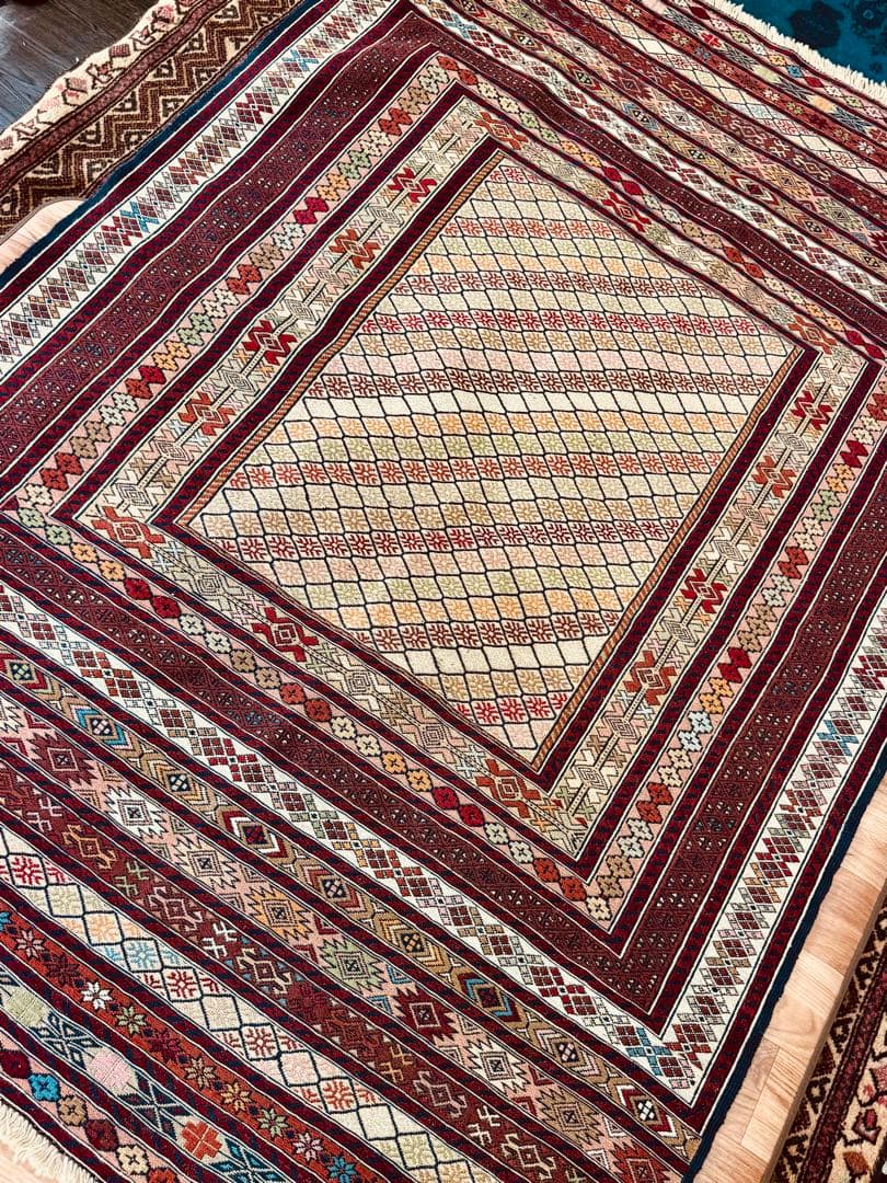 Persian Handwoven Suzani Kilim / Rug 127cm x 190cm