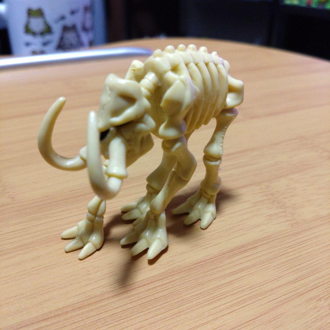 Yu-Gi-Oh! Mammoth Graveyard Overseas-Produced Figure