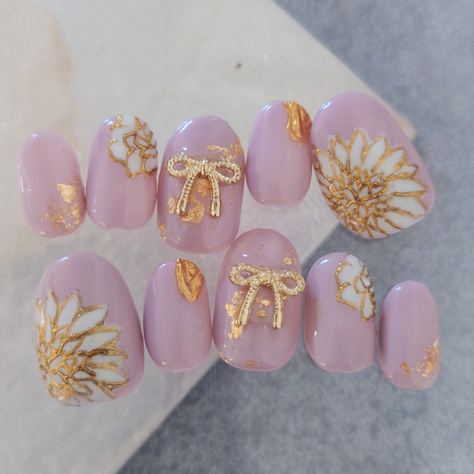 Nail tips, muted pink, ribbon, gold leaf, Japanese pattern, for coming-of-age ceremonies and graduation ceremonies, custom sizes, free shipping
