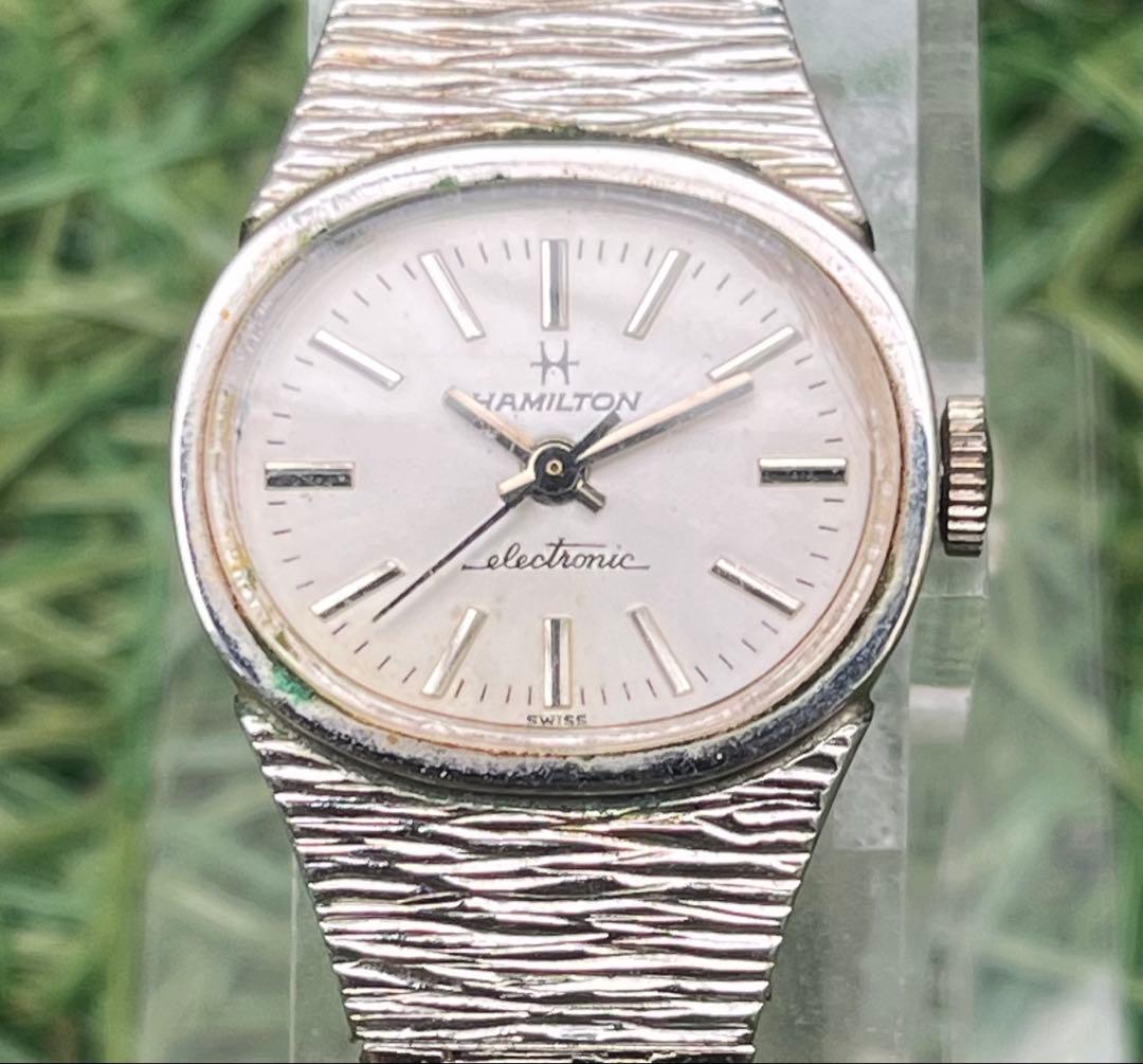 Hamilton Women's Quartz Oval-Shape Vintage Watch
