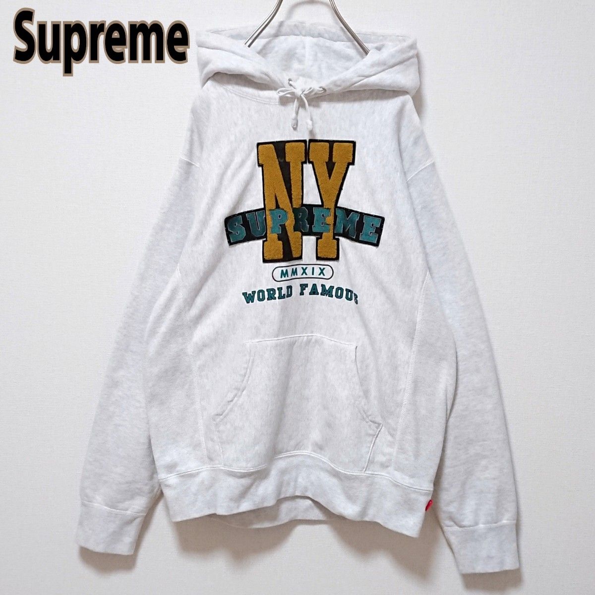 Supreme泡芙绒毛刺绣大标志大衣