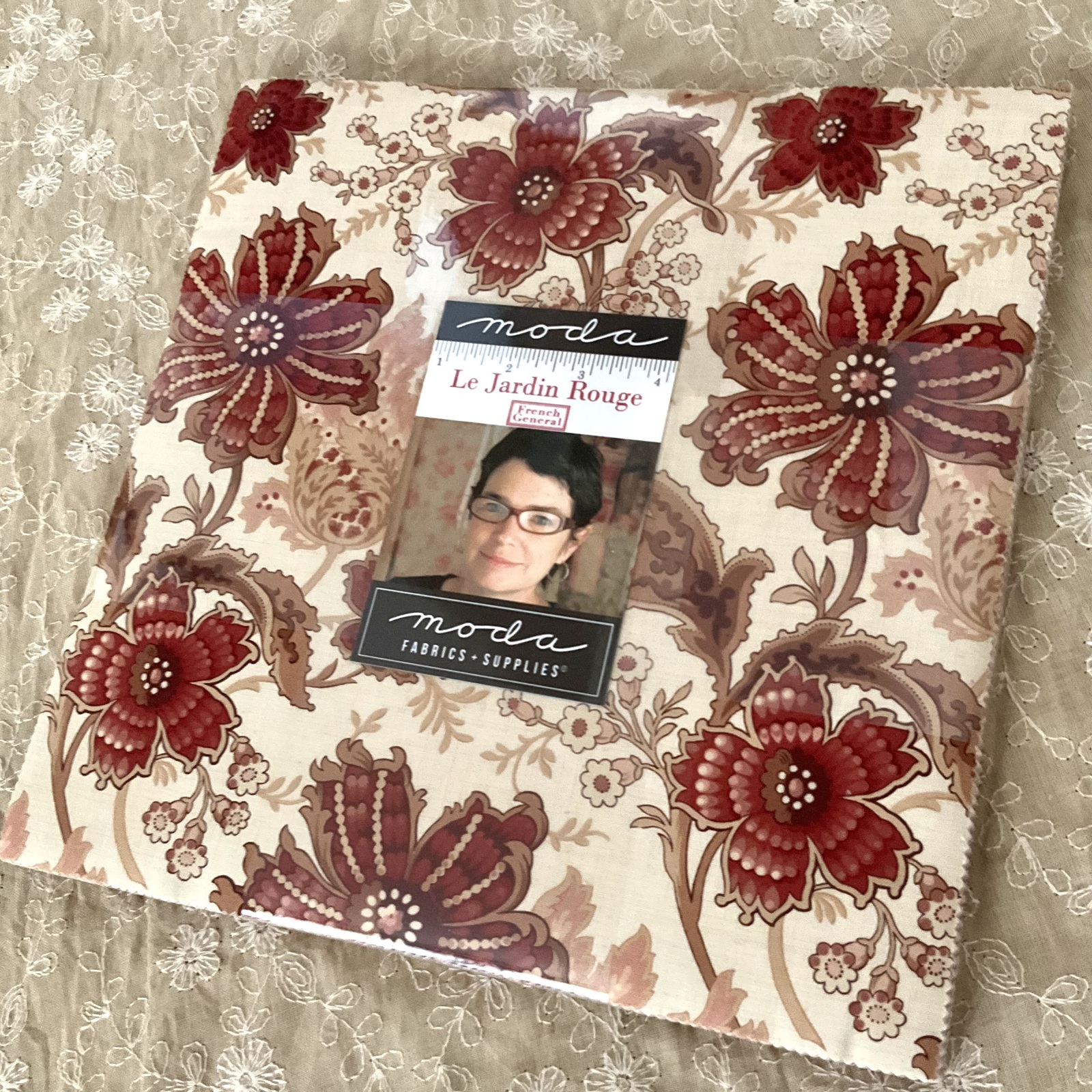 美国棉 进口面料 Moda 《Le Jardin Rouge》法式将军系列 层叠蛋糕布