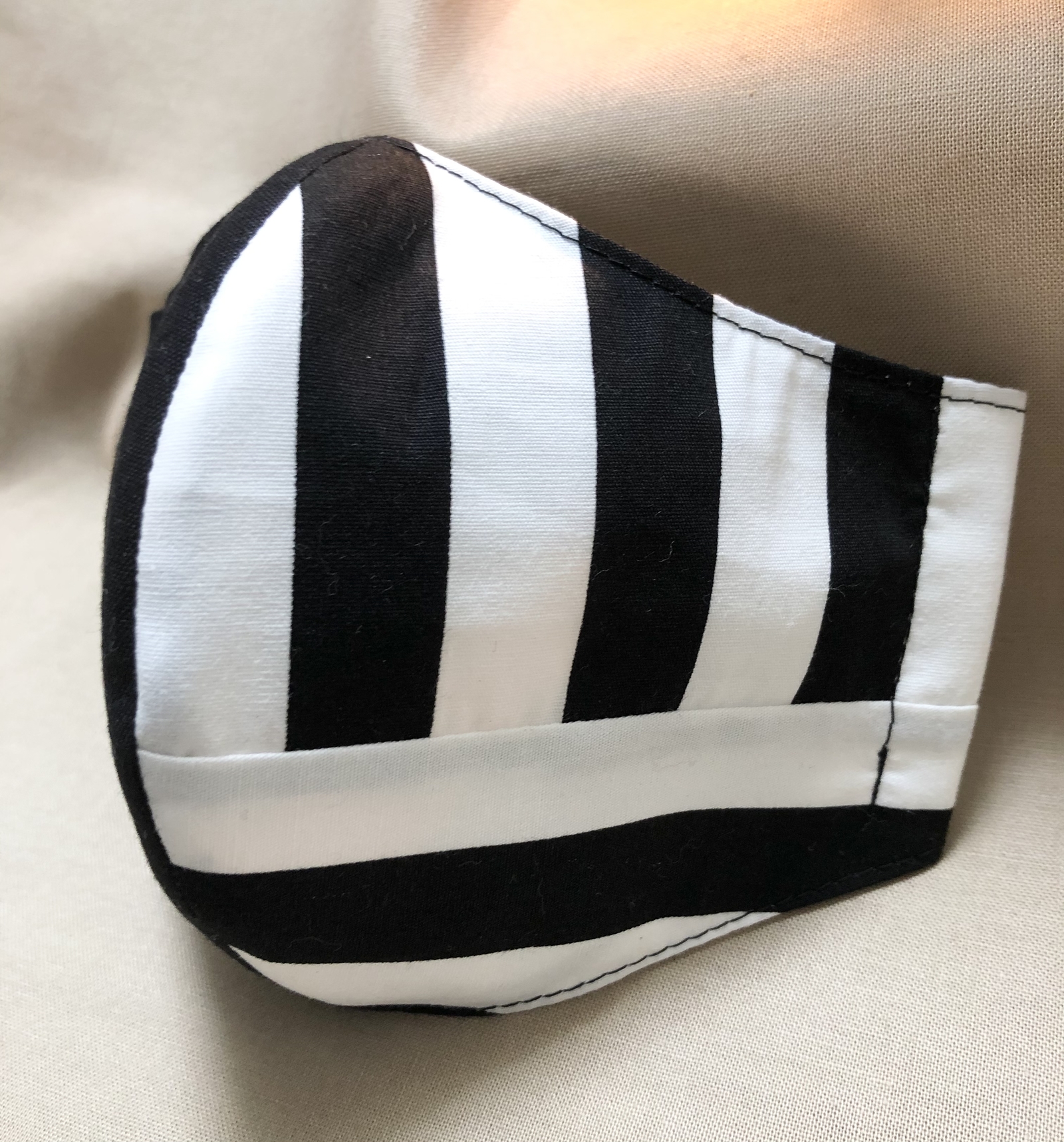 《新品》灭 茶 人 气 条纹 黑色 小学生 高年级 儿童 布料 立体 鬼 面具 男童