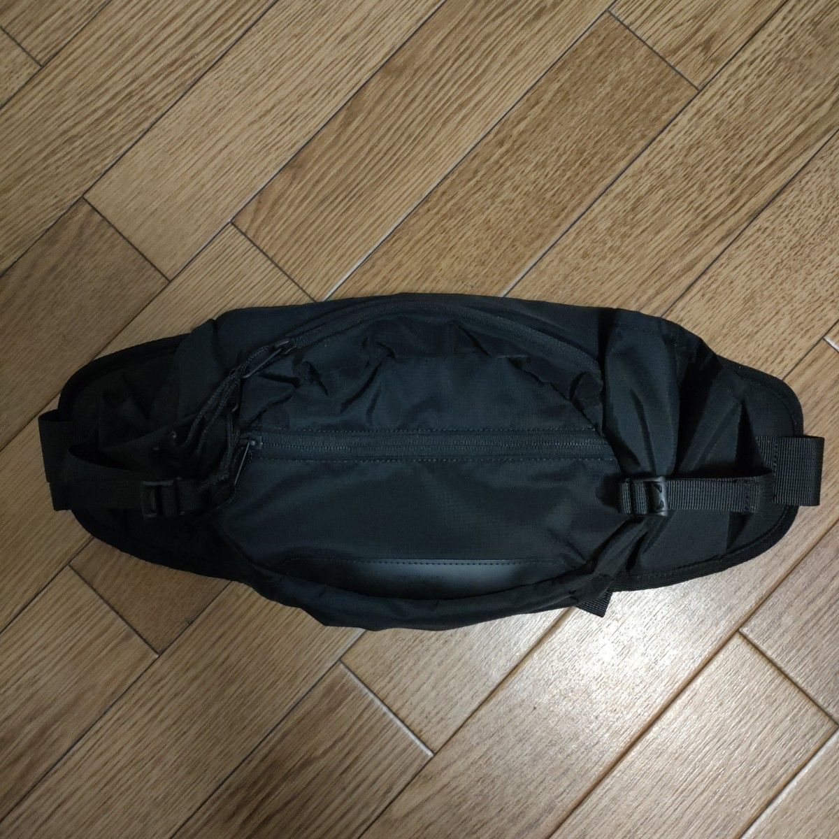 URBANRESERACHDOORS 黑色前袋胸包
