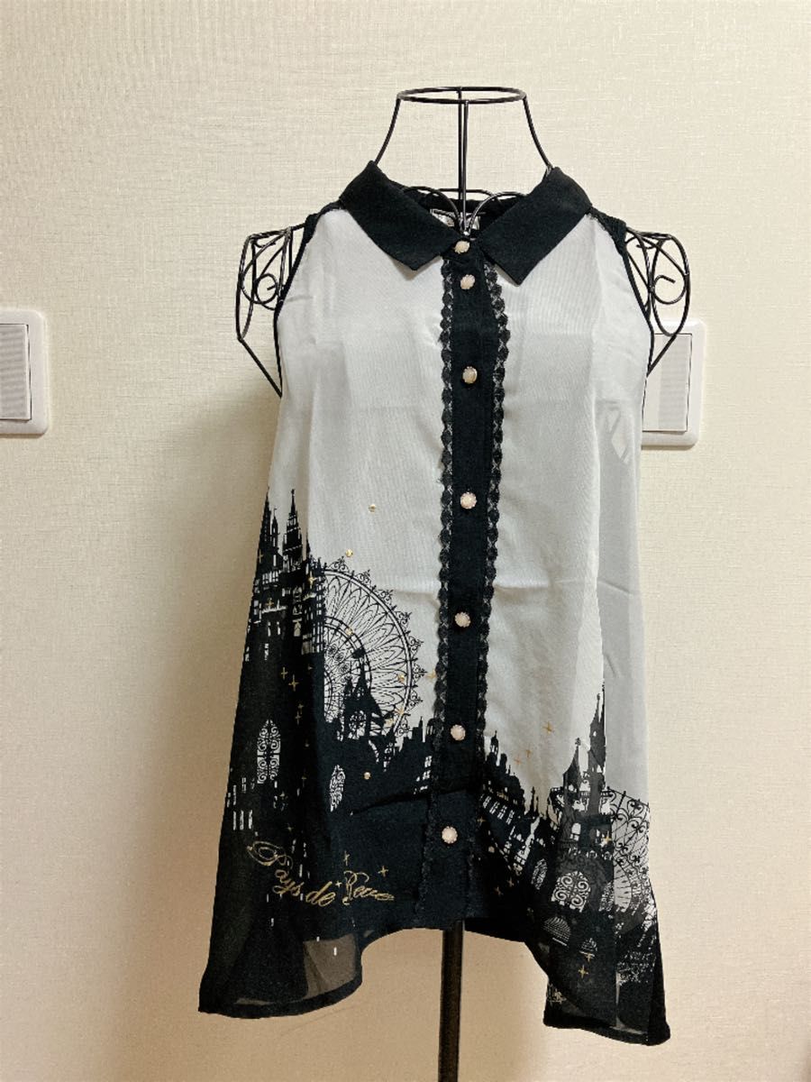 品相极佳 Acquiesse Femme 城堡图案长款衬衫（M码）
