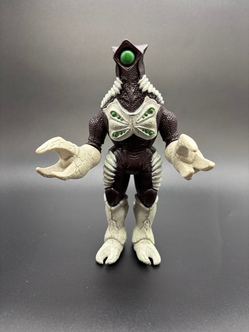 Zamshin 1995 Vintage Ultra Kaiju Series Ultraman Monster