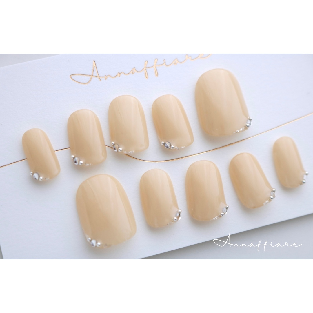 ♡ Cream Ochre Rhinestone Nail Tips / Annaffiare – Simple, Elegant, Sophisticated; Suitable for Office, Attending Events, Formal Ceremonies, Weddings, Bridal Shoots, Traditional Japanese Wedding Attire (Shiromuku), Spring Festival, Furisode, and Yukata