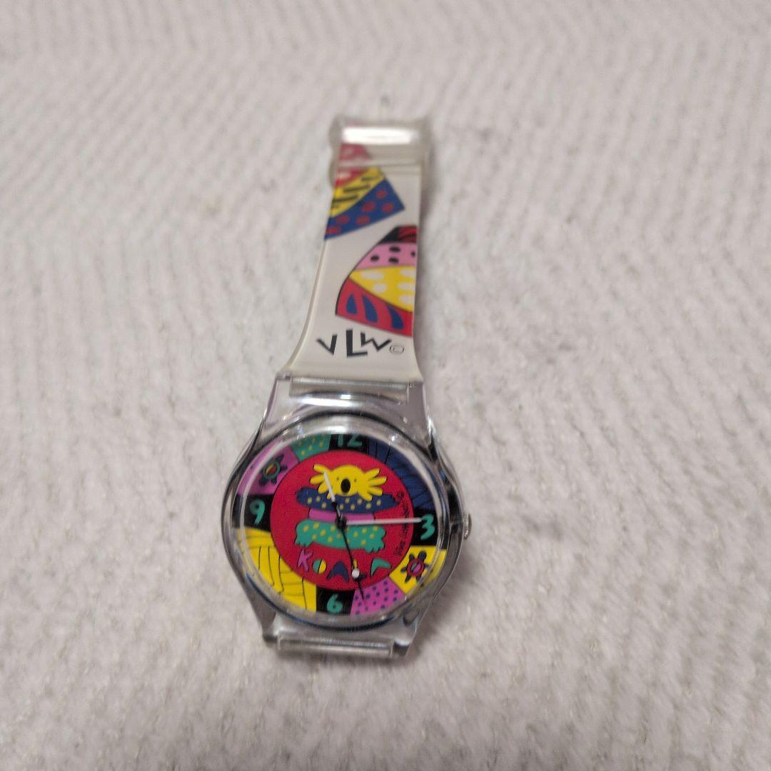 J-AXIS Wristwatch with a Pop Design
