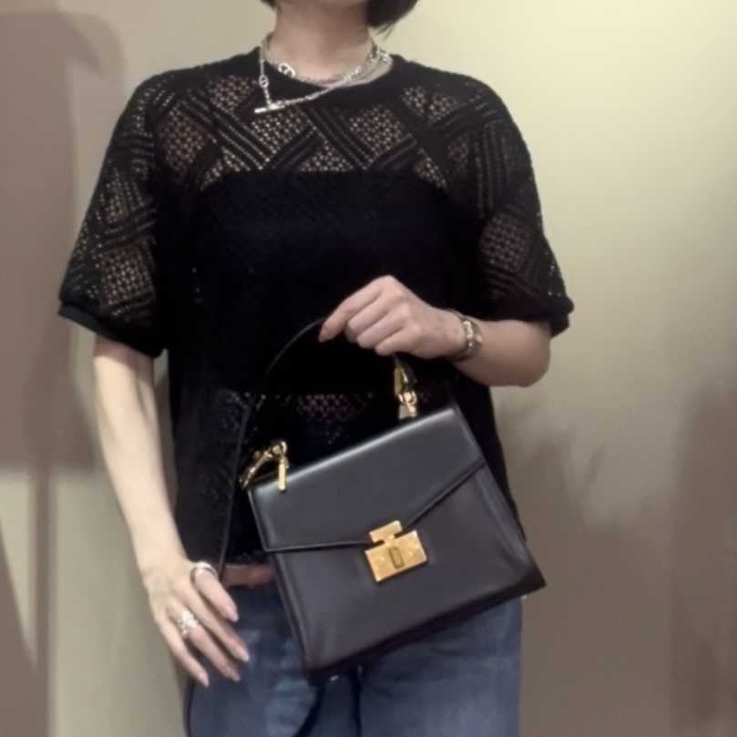 【TIFFANY&CO.】2613 带吊坠的真皮皮革2WAY T型设计肩包 蒂芙尼包/经典名品 / 复古 真皮 PVC 夏季大容量包