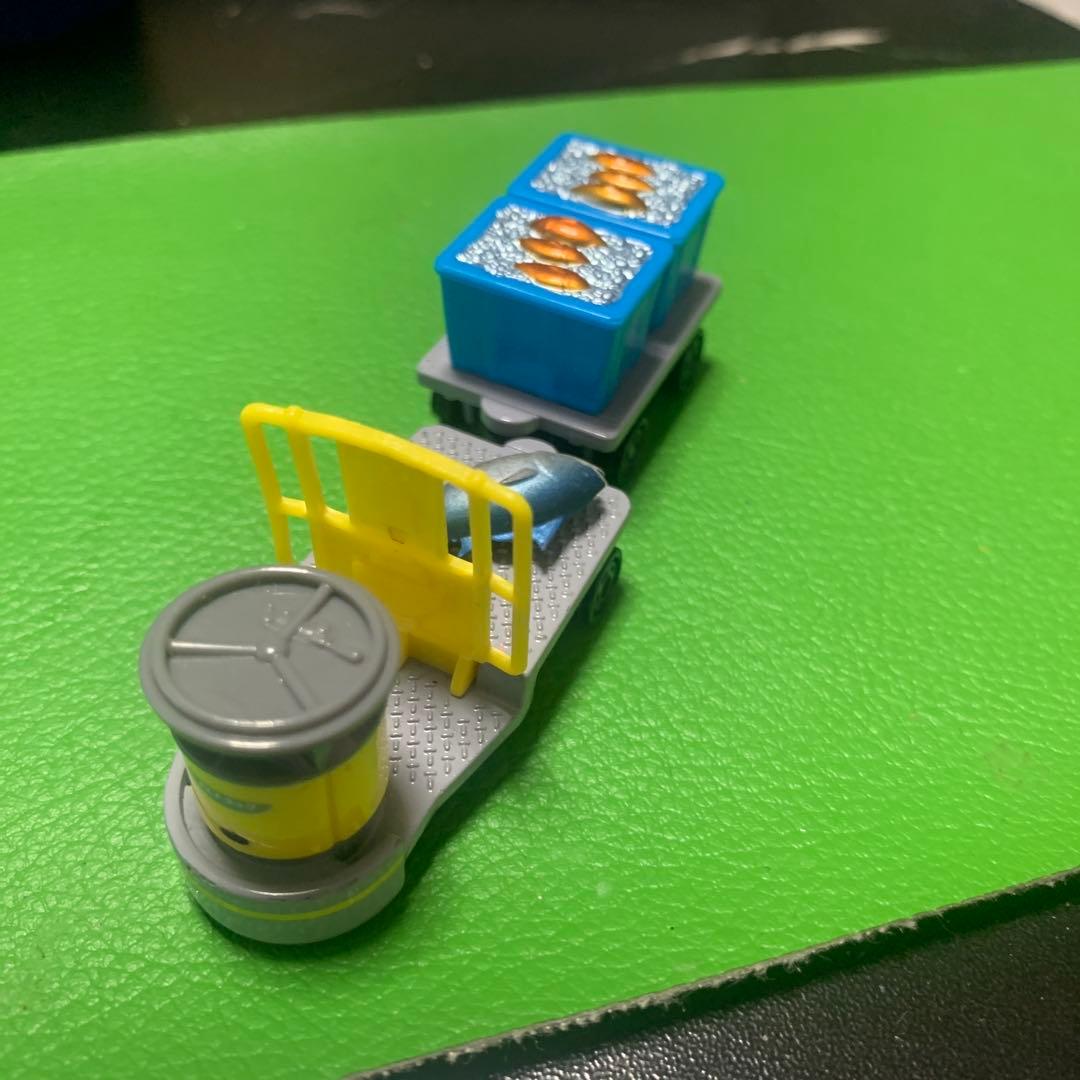 Tomica Turret Fish Market Mini Car