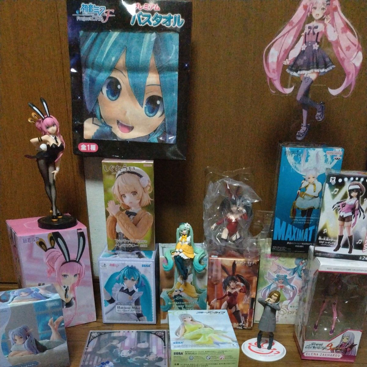 初音未来、葬送的芙莉莲、约会大作战、孤独摇滚、我的朋友很少等手办大量打包出售，奖品套装