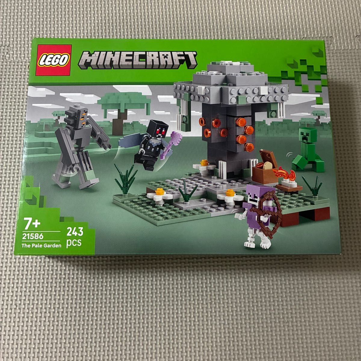 LEGO Minecraft 21586 Pale Garden