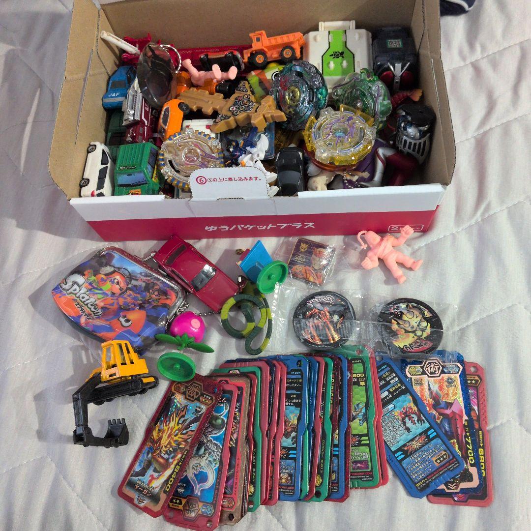 Toy Bulk Lot Sale Mini Cars Beyblade Cards