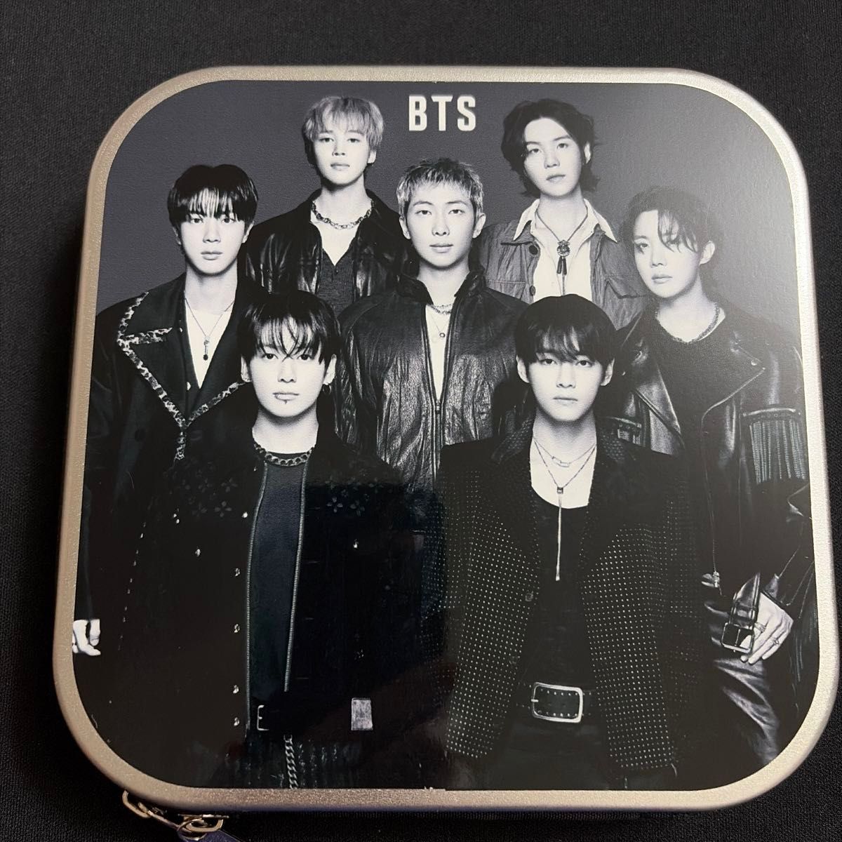 BTS CD / DVD 收纳盒,可容纳20件,全新未使用