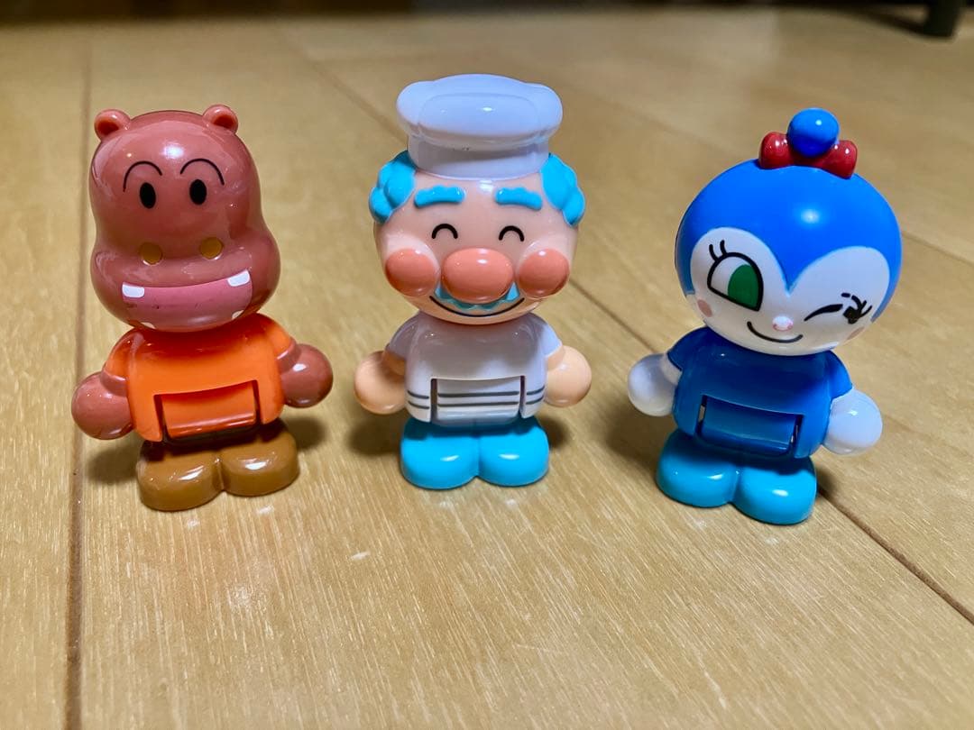 面包超人敦多尔三体套装