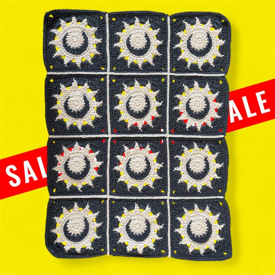 100% Cotton [Handmade] Nordic‑Style Sunburst Motif Knitted Multi‑Purpose Mat, Navy & White
