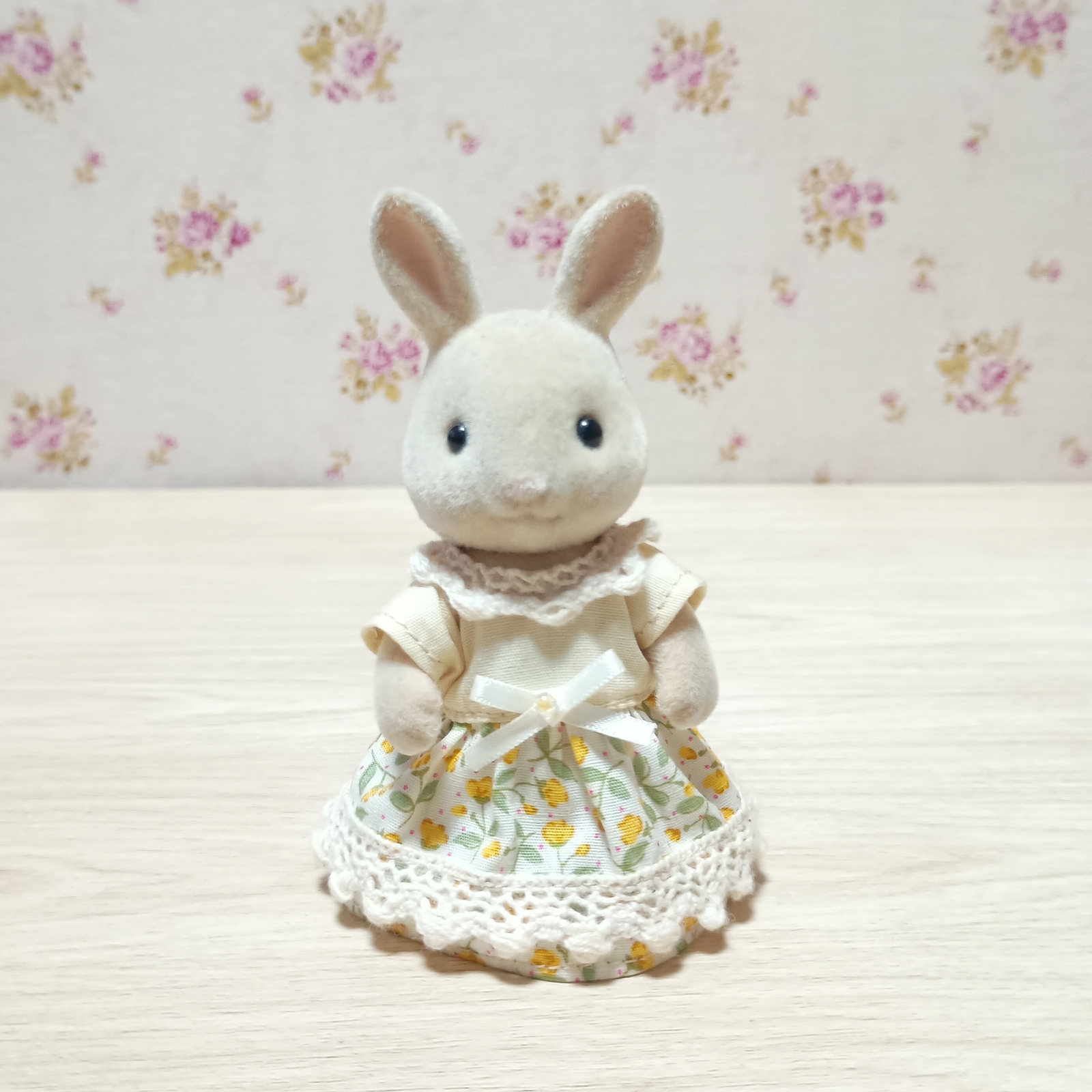 森贝儿家族 娃娃服装 换装 黄色 小花图案 连衣裙 妈妈款